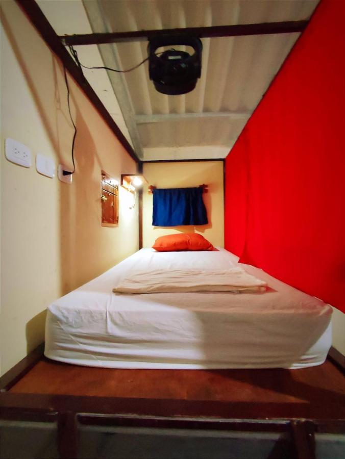 Raindance Hostel Santa Cruz Екстериор снимка